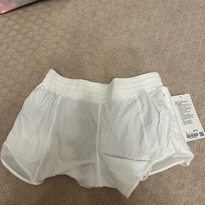 NWT Lululemon Hotty Hot HR Short 4”